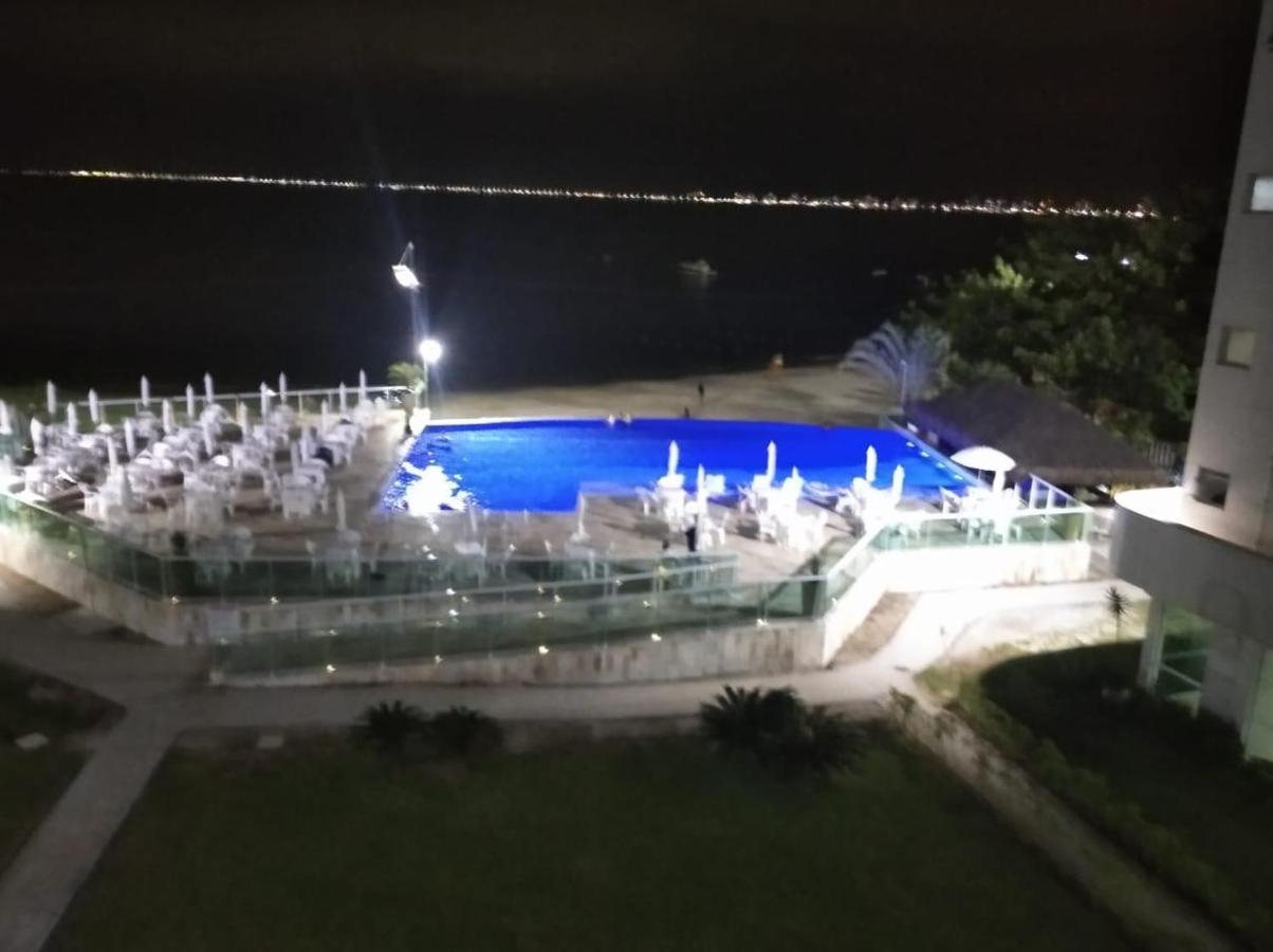 Apartamento Pe Na Areia Frente Para O Mar E Piscina Na Prainha Caraguatatuba Buitenkant foto