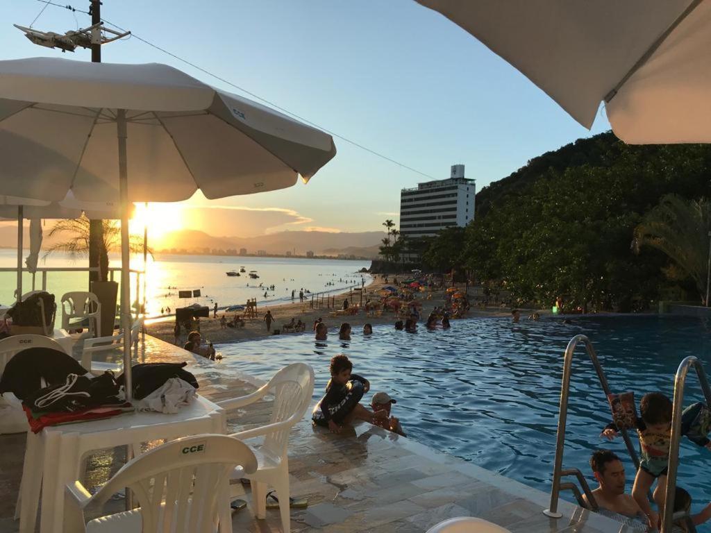 Apartamento Pe Na Areia Frente Para O Mar E Piscina Na Prainha Caraguatatuba Buitenkant foto