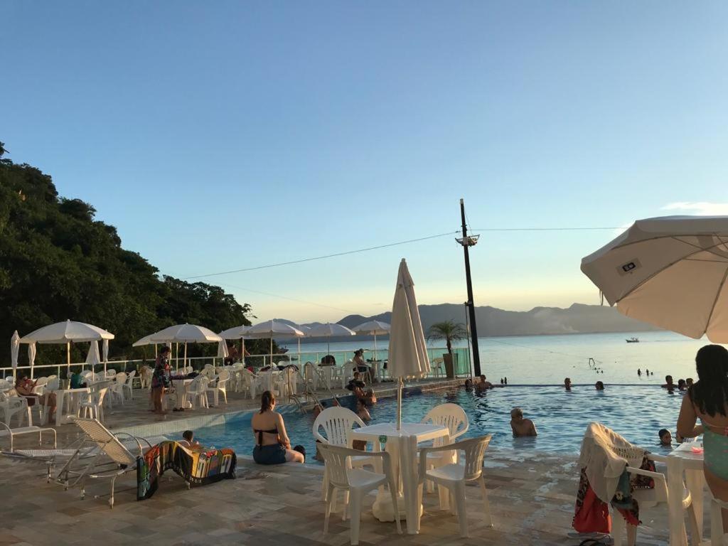 Apartamento Pe Na Areia Frente Para O Mar E Piscina Na Prainha Caraguatatuba Buitenkant foto